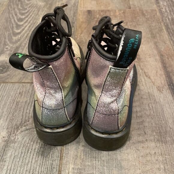 Dr. Martens rainbow colored boots - Picture 4 of 11